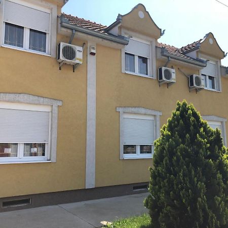 Vila De Lux Bela Crkva  Buitenkant foto